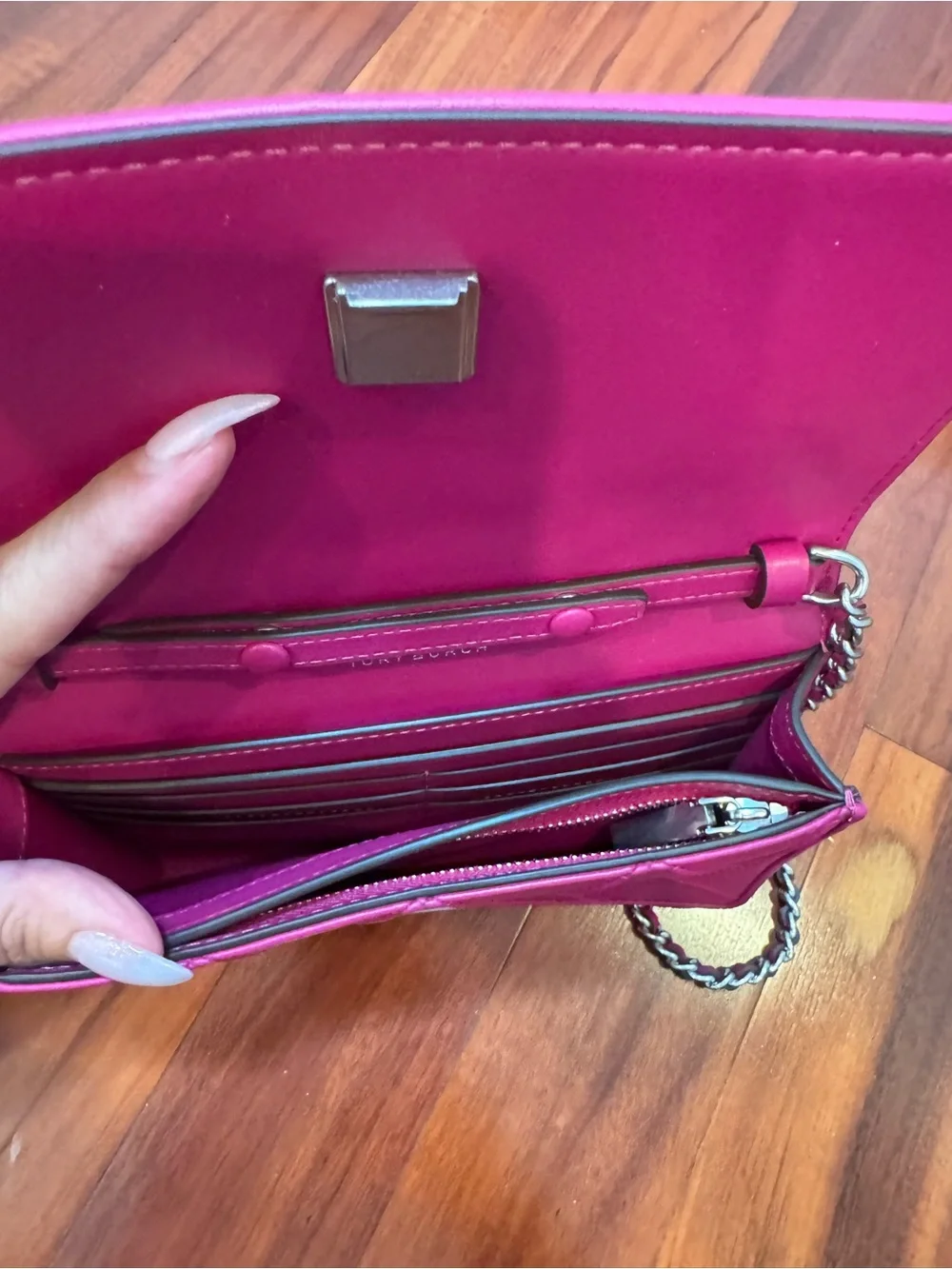 Tory Burch NWT Fleming chain wallet